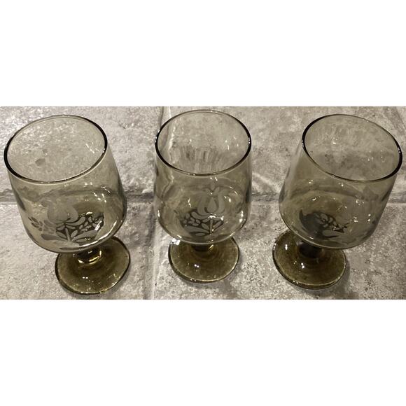 3 ~ Vintage Pfaltzgraff Village Wine Glass Goblets Etched Brown Stemware ~ 6” - Picture 3 of 7